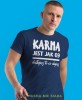 karma jest jak 69 dostajesz to co dajesz, granatowa męska koszulka z nadrukiem na co dzień, na prezent, fajna koszulka.jpg