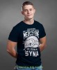 Prosiłem Boga żeby zrobił ze mnie lepszego mężczyznę, on zesłał mi syna koszulka dla taty granatowa