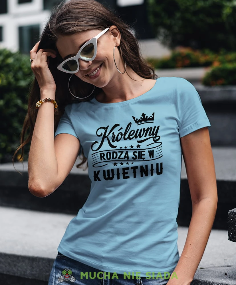 królewny rodzą się w jasnoniebieska koszulka urodzinowa na urodziny.jpg