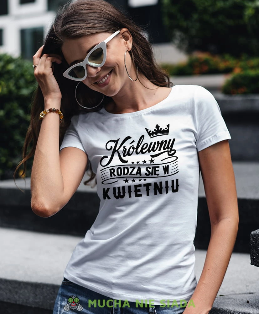 królewny rodzą się w biała koszulka urodzinowa na urodziny.jpg