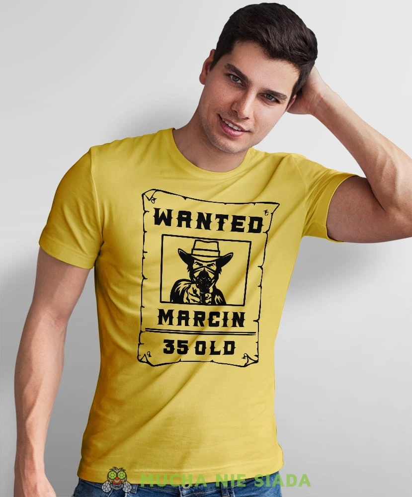 wanted żółta męska koszulka urodzinowa z nadrukiem na urodziny.jpg