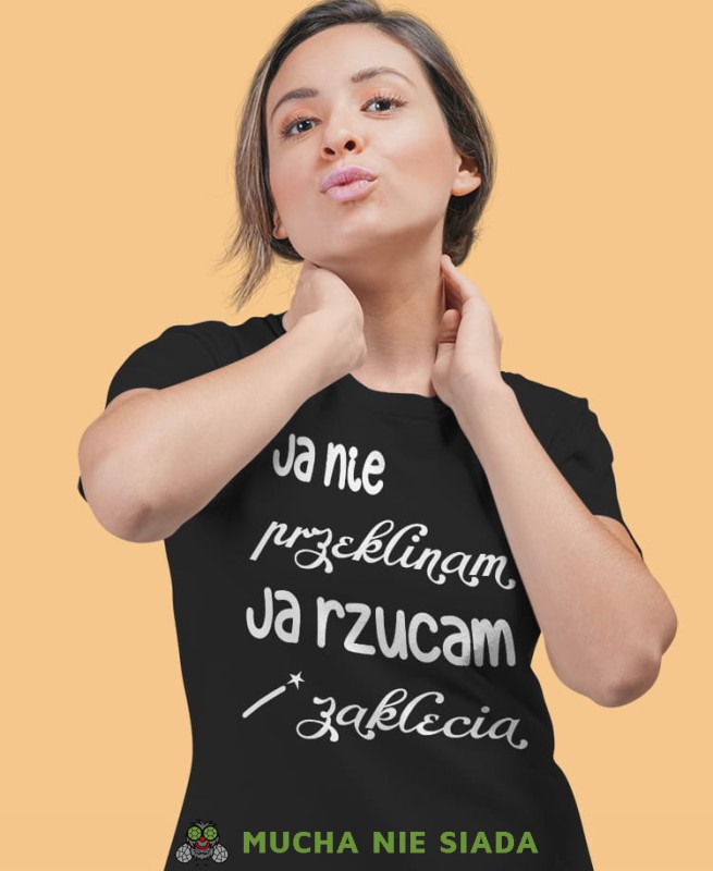ja nie przeklinam ja rzucam zaklęcia czarna damska koszulka z nadrukiem na prezent dla dziewczyny.jpg