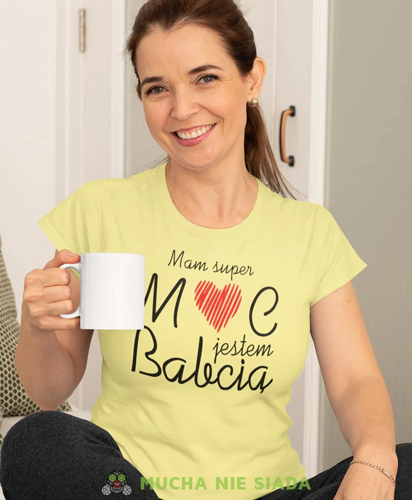 mam super moc jestem babcią żółta damska koszulka dla babci z nadrukiem babcia.jpg