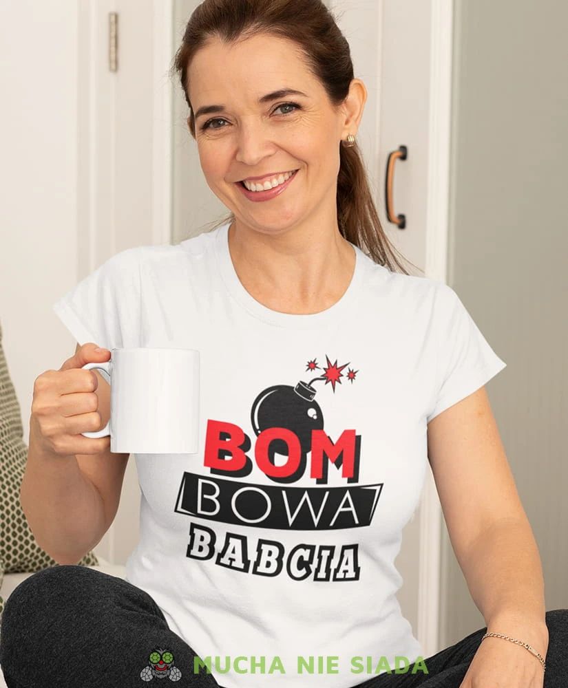 bombowa babcia biała damska koszulka dla babci z nadrukiem babcia.jpg