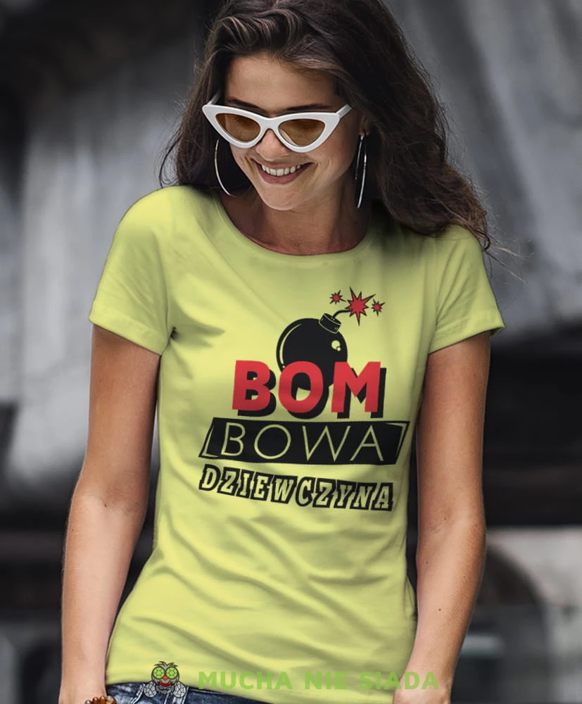bombowa dziewczyna żółta koszulka damska z nadrukiem dla dziewczyny na prezent urodziny.jpg