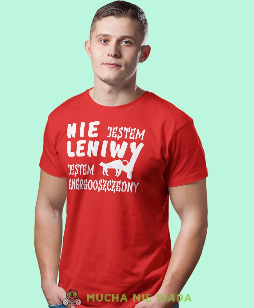 nie jestem leniwy jestem energooszczędny czerwona męska koszulka z nadrukiem na co dzień, na prezent, fajna koszulka.jpg