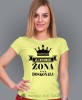 jej wysokość żona doskonała żółta damska koszulka dla żony z nadrukiem na prezent na urodziny.jpg