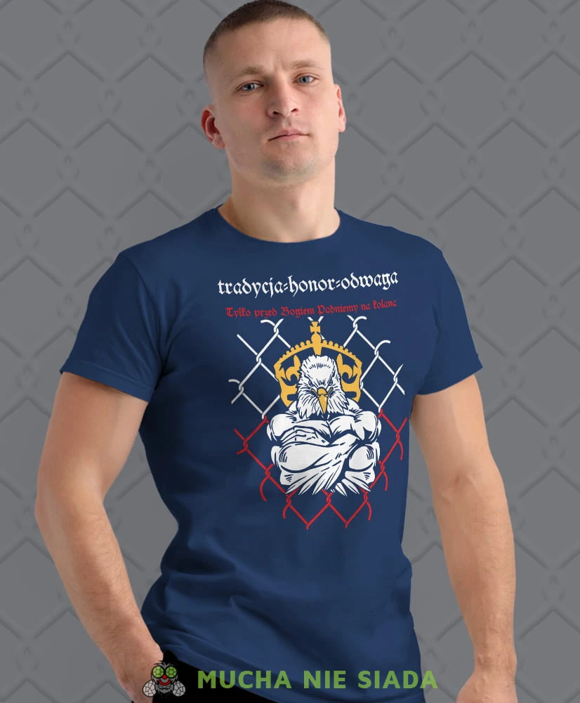 tradycja honor odwaga, tylko przed Bogiem padniemy na kolana, granatowa męska koszulka z nadrukiem, koszulka patriotyczna, dla mężczyzny, dla chłopaka na prezent, koszulka Polska, koszulki Polska.jpg