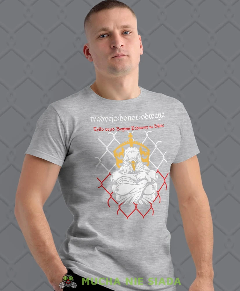 tradycja honor odwaga, tylko przed Bogiem padniemy na kolana, szara męska koszulka z nadrukiem, koszulka patriotyczna, dla mężczyzny, dla chłopaka na prezent, koszulka Polska, koszulki Polska.jpg