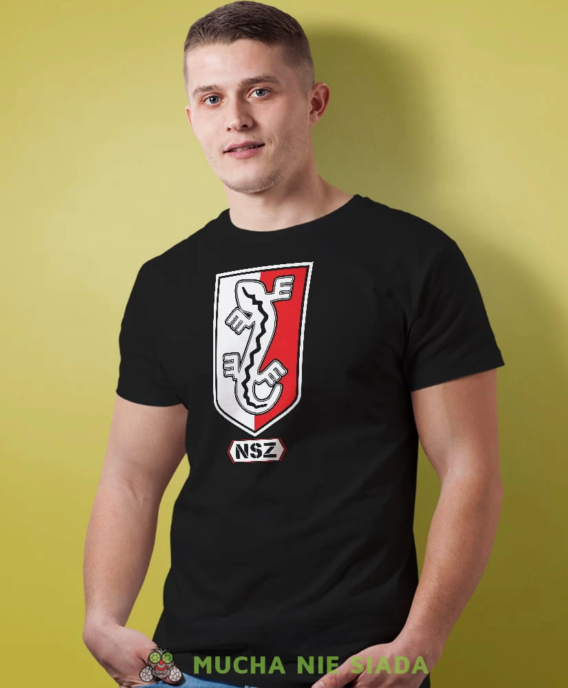 NSZ biało czerwona czarna męska koszulka z nadrukiem, koszulka patriotyczna, koszulki z grafiką patriotyczną, dla mężczyzny, dla chłopaka na prezent, koszulka Polska, koszulki Polska.jpg