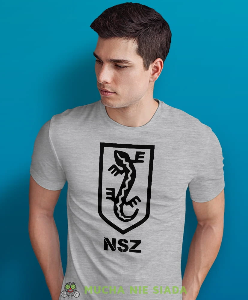 NSZ, Narodowe Siły Zbrojne, szara męska koszulka z nadrukiem, koszulka patriotyczna, koszulki z grafiką patriotyczną, dla mężczyzny, dla chłopaka na prezent, koszulka Polska, koszulki Polska.jpg