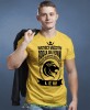 Wszyscy mężczyźni rodzą się równi ale tylko najlepsi rodzą się jako... Znak zodiaku żółta koszulka urodzinowa