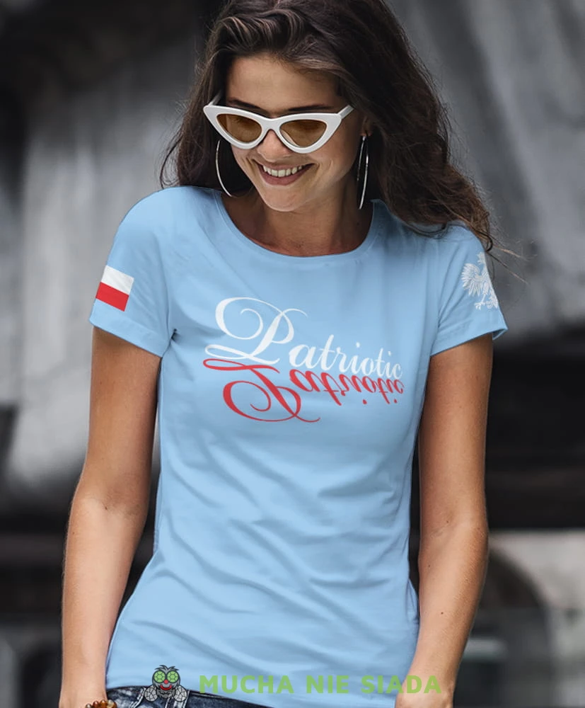 patriotic Orzeł Polski flaga jasnoniebieska damska koszulka patriotyczna, patriotka, koszulka dla niej, dla dziewczyny, koszulka na prezent.jpg