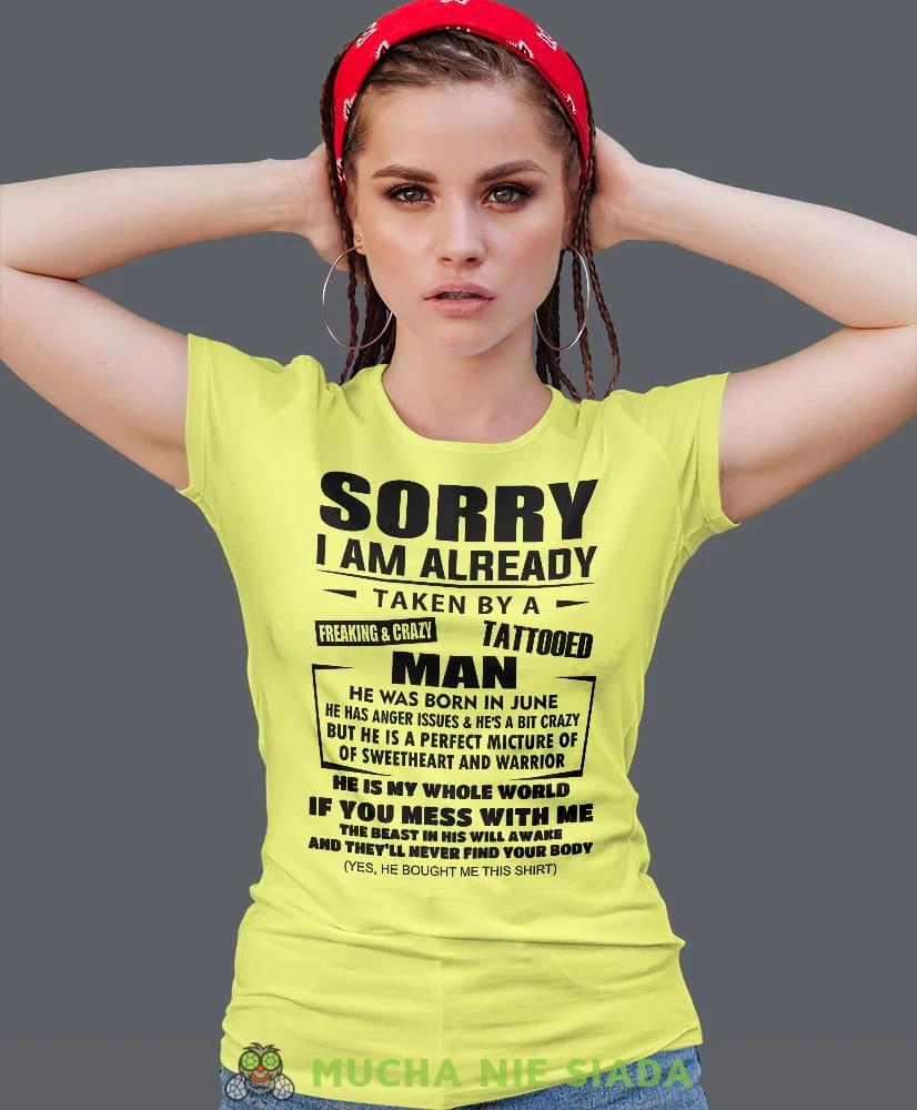 sorry i am already by a crazy man żółta damska koszulka dla żony z nadrukiem na prezent na urodziny.jpg