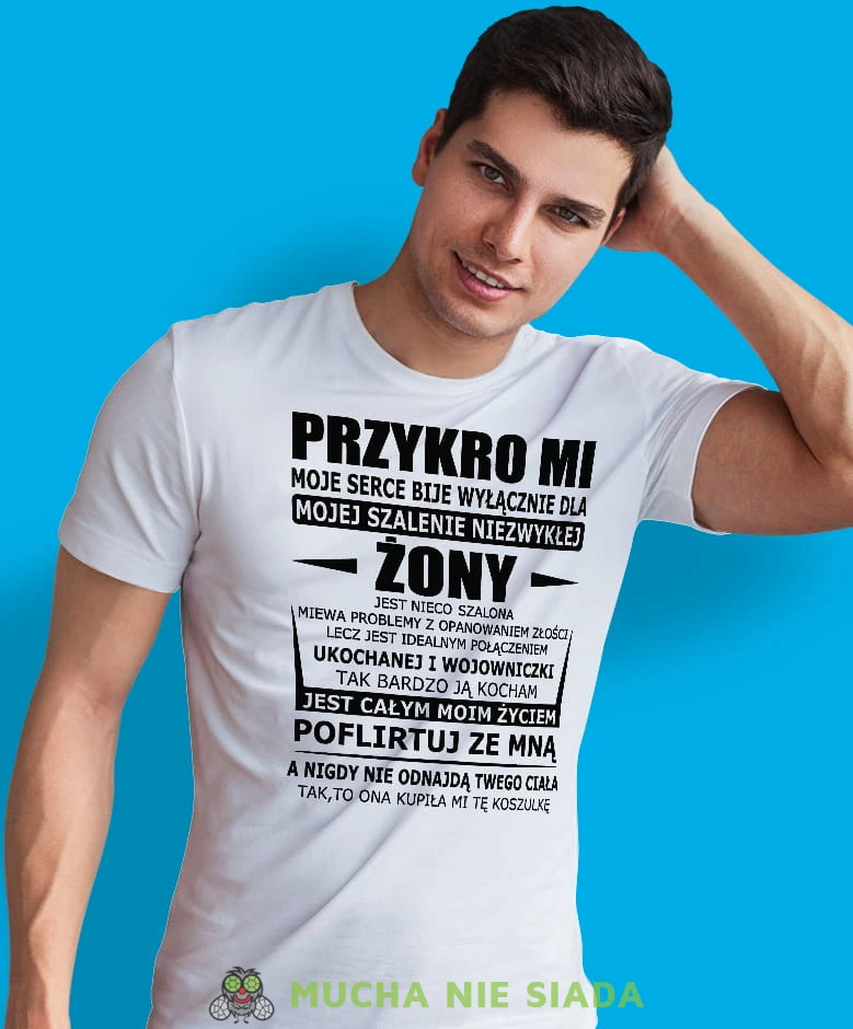 przykro mi moje serce bije wyłącznie dla mojej żony biała męska koszulka z nadrukiem dla męża, na co dzień, na prezent, fajna koszulka.jpg