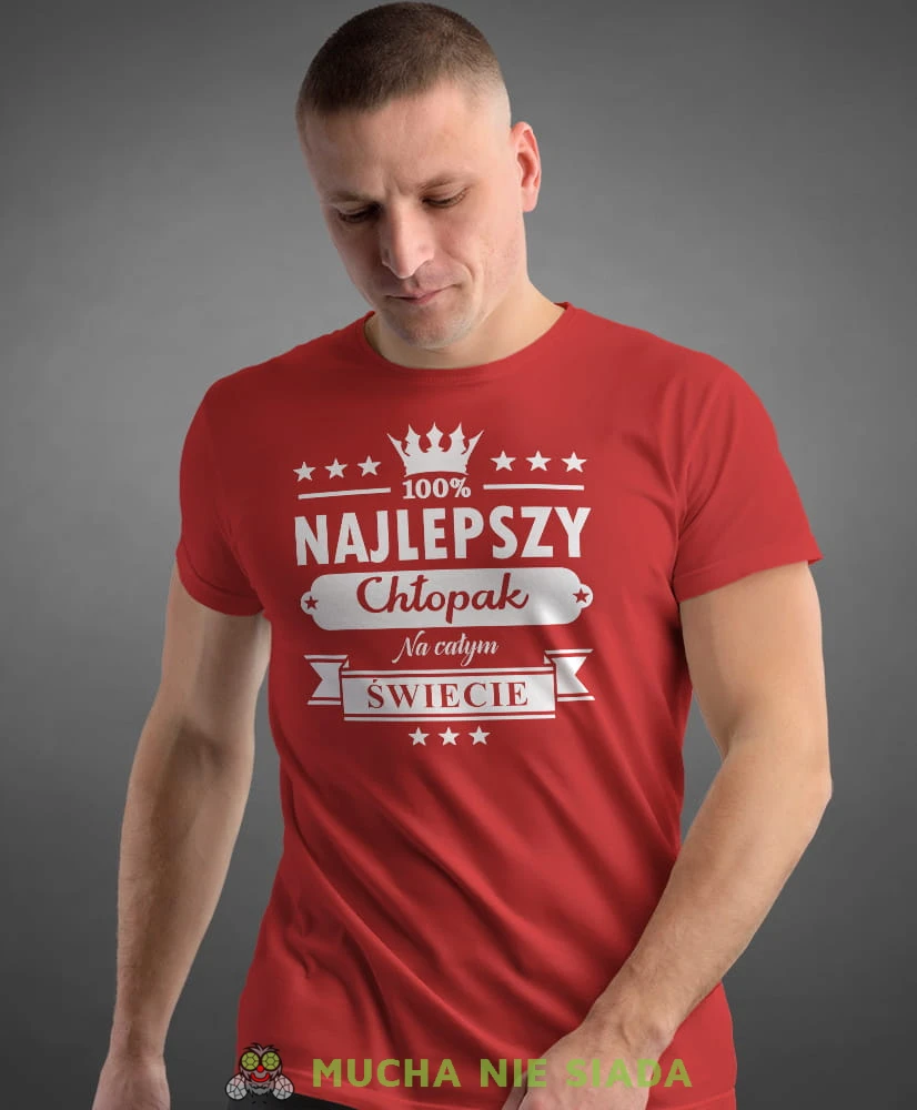 najlepszy chłopak na całym świecie, czerwona męska koszulka dla chłopaka, koszulka z nadrukiem, na prezent, na urodziny.jpg