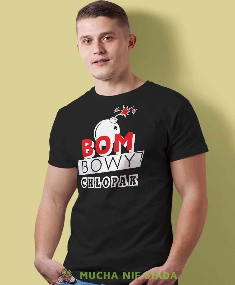 bombowy chłopak, czarna męska koszulka dla chłopaka, koszulka z nadrukiem, na prezent, na urodziny.jpg