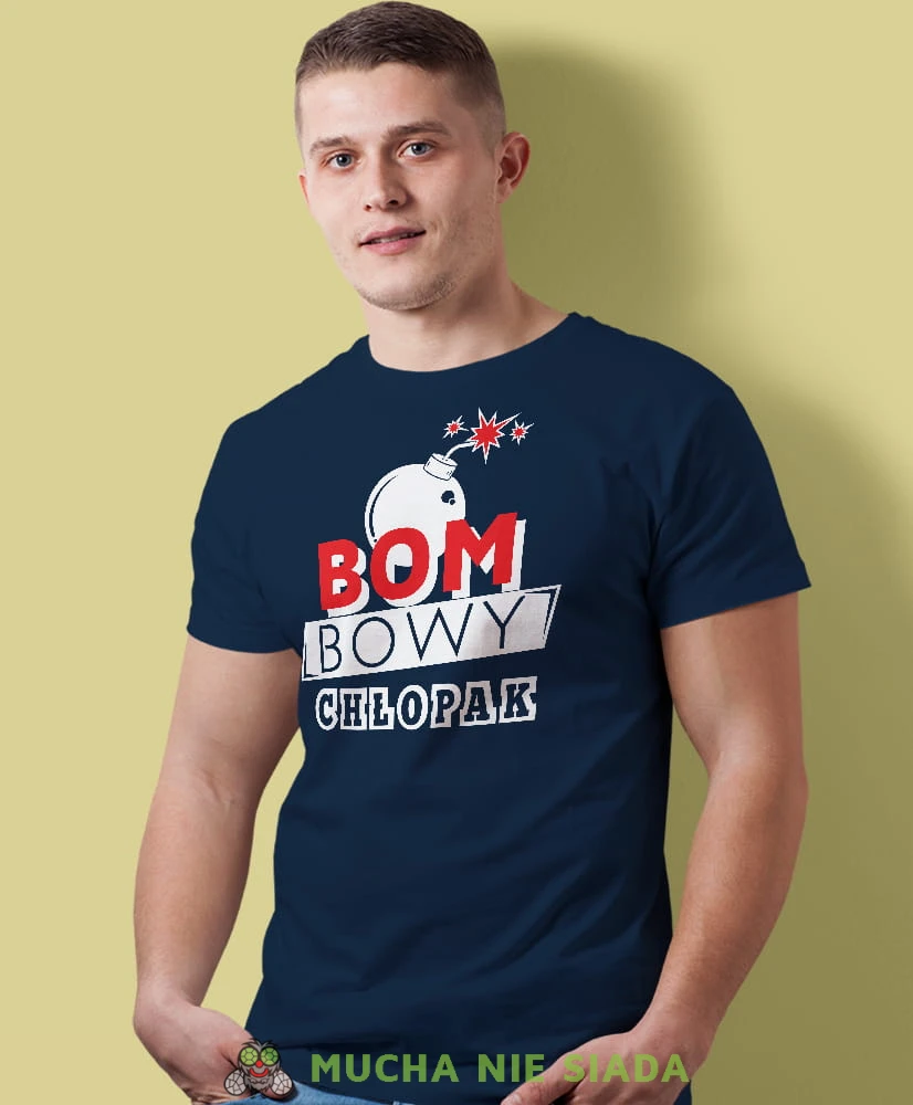 bombowy chłopak, granatowa męska koszulka dla chłopaka, koszulka z nadrukiem, na prezent, na urodziny.jpg