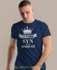 jego wysokość syn doskonały, granatowa męska koszulka dla syna, koszulka z nadrukiem, na prezent, na urodziny.jpg