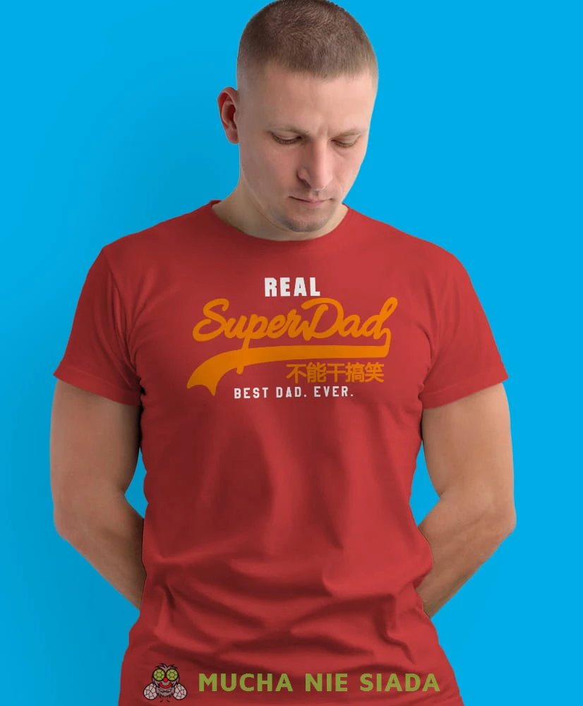 real superdad best dad ever, czerwona męska koszulka dla taty, koszulka z nadrukiem, na prezent, na urodziny.jpg