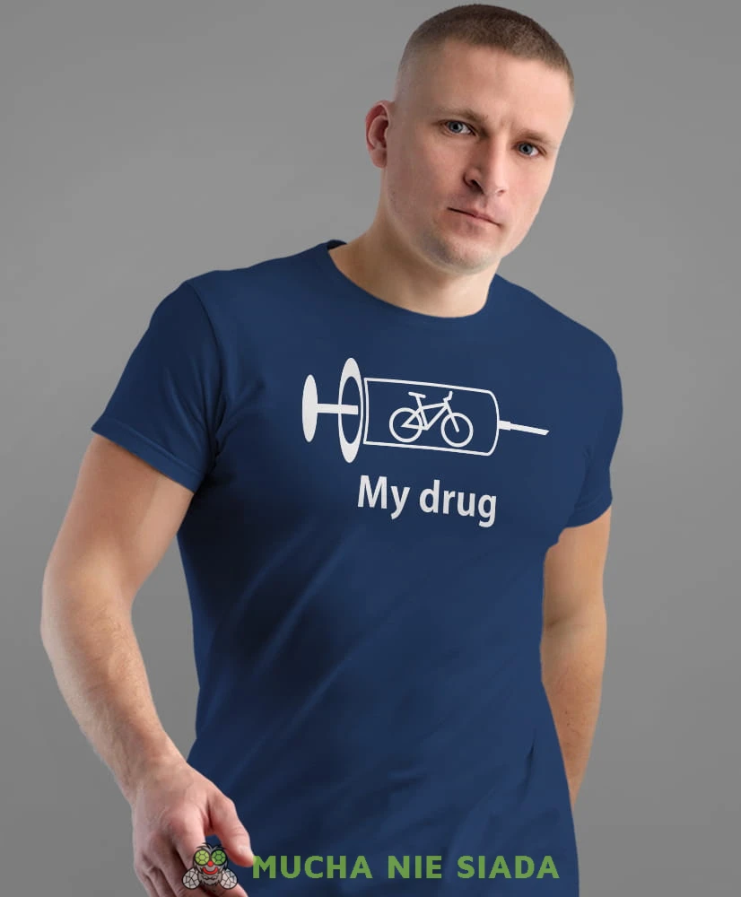bike is my drug, granatowa męska koszulka rowerowa z nadrukiem, na rower, na co dzień, na prezent, fajna koszulka dla chłopaka, rower, rowerzysta.jpg