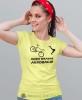 robię własne akrobacje, żółta damska koszulka rowerowa z nadrukiem, na rower, fajna koszulka dla rowerzystki, na co dzień, na prezent.jpg