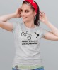 robię własne akrobacje, szara damska koszulka rowerowa z nadrukiem, na rower, fajna koszulka dla rowerzystki, na co dzień, na prezent.jpg