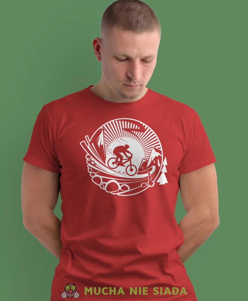 rower górski krajobraz, czerwona męska koszulka rowerowa z nadrukiem, na rower, na co dzień, na prezent, fajna koszulka dla chłopaka, rower, rowerzysta.jpg