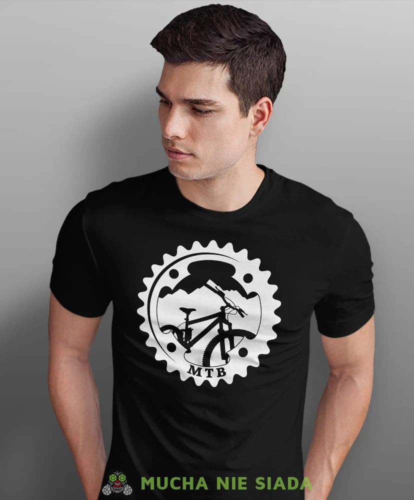 mtb rower górski zębatka, czarna męska koszulka rowerowa z nadrukiem, na rower, na co dzień, na prezent, fajna koszulka dla chłopaka, rower, rowerzysta.jpg