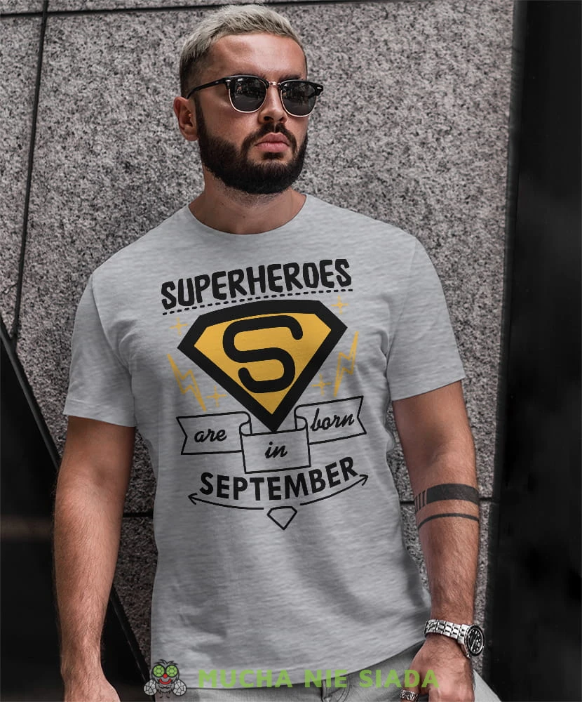 superheroes are born in... szara męska koszulka urodzinowa, na urodziny, na prezent.jpg