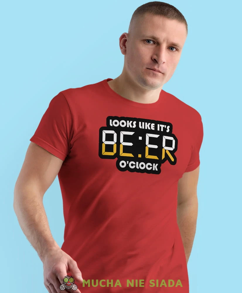 looks like it's beer o'clock, czerwona męska koszulka z nadrukiem na co dzień, na prezent, fajna koszulka.jpg