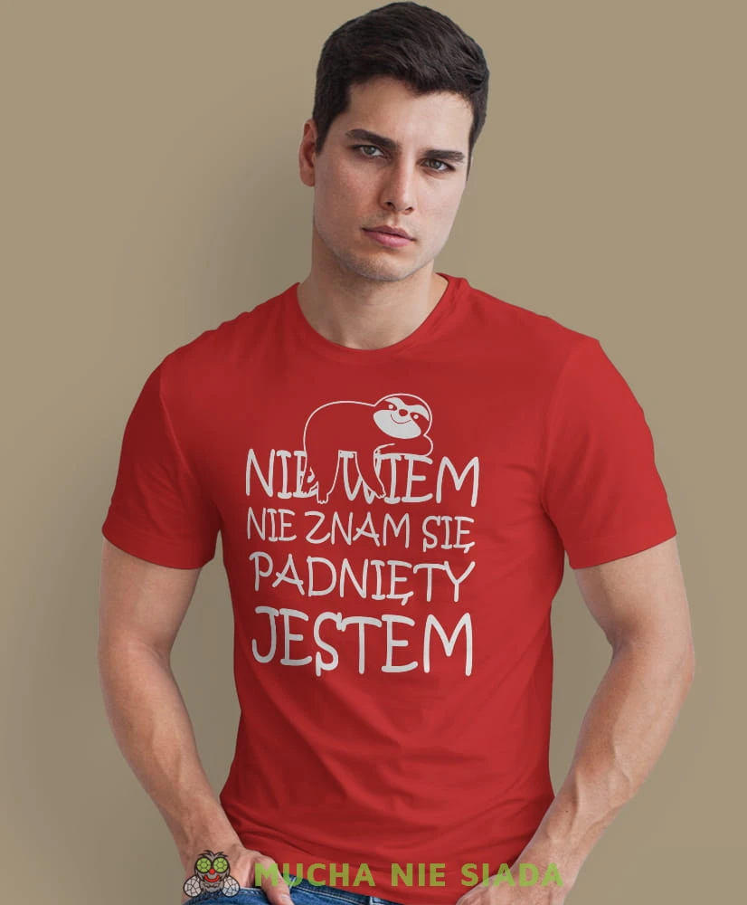 nie wiem nie znam się padnięty jestem, czerwona męska koszulka z nadrukiem na co dzień, na prezent, fajna koszulka.jpg