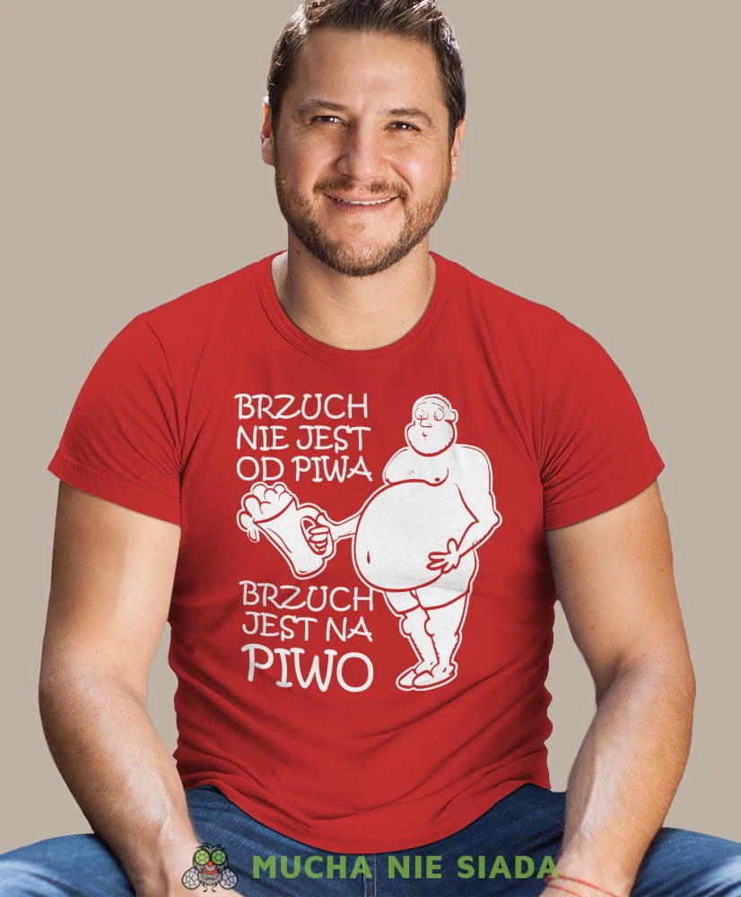 brzuch nie jest od piwa brzuch jest na piwo, czerwona męska koszulka z nadrukiem na co dzień, na prezent, fajna koszulka.jpg