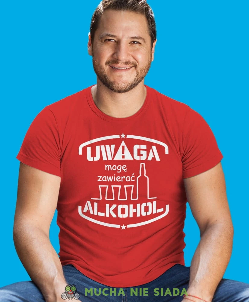 uwaga mogę zawierać alkohol, czerwona męska koszulka z nadrukiem na co dzień, na prezent, fajna koszulka, dla chłopaka, dla męża, dla kolegi, mucha nie siada-min-min.jpg