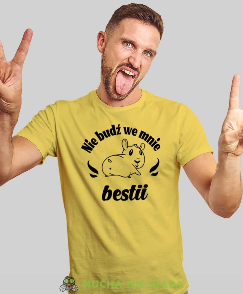 nie budź we mnie bestii, żółta męska koszulka z nadrukiem na co dzień, na prezent, fajna koszulka, dla chłopaka, dla męża, mucha nie siada.jpg