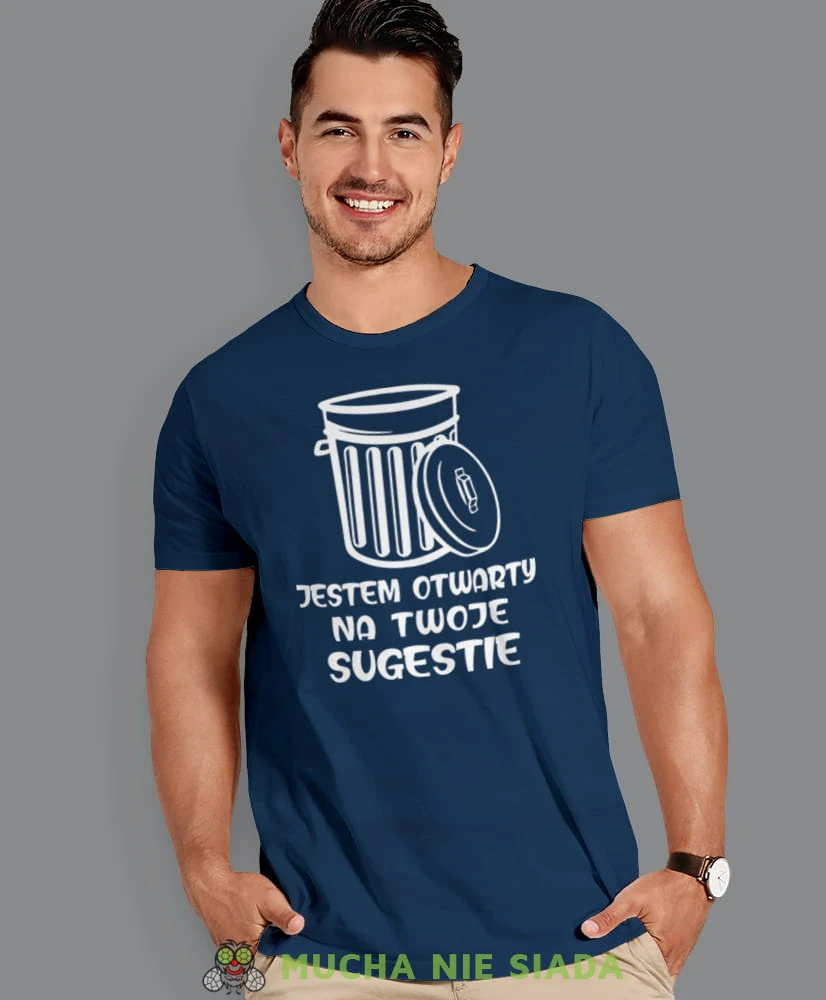 jestem otwarty na twoje sugestie, granatowa męska koszulka z nadrukiem na co dzień, na prezent, fajna koszulka, dla chłopaka, dla męża, mucha nie siada.jpg