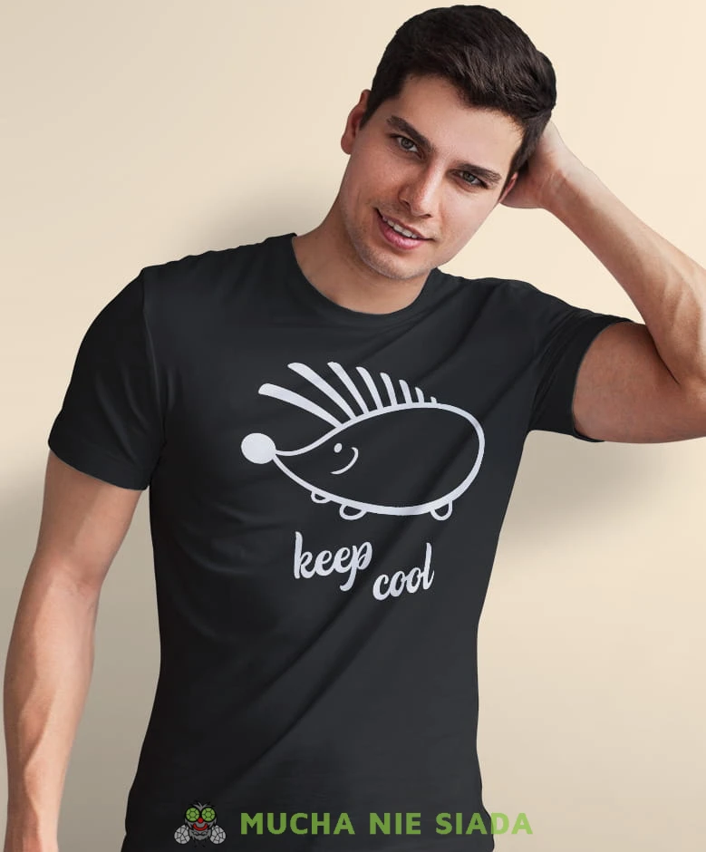 keep cool, czarna męska koszulka z nadrukiem na co dzień, na prezent, fajna koszulka, dla chłopaka, dla męża, mucha nie siada.jpg