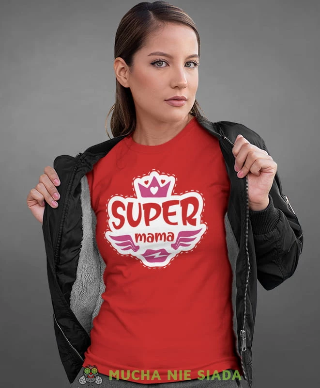 super mama, czerwona koszulka dla mamy, mama, na prezent dla mamy, na prezent, koszulki dla mamy, dzień matki, mucha nie siada.jpg