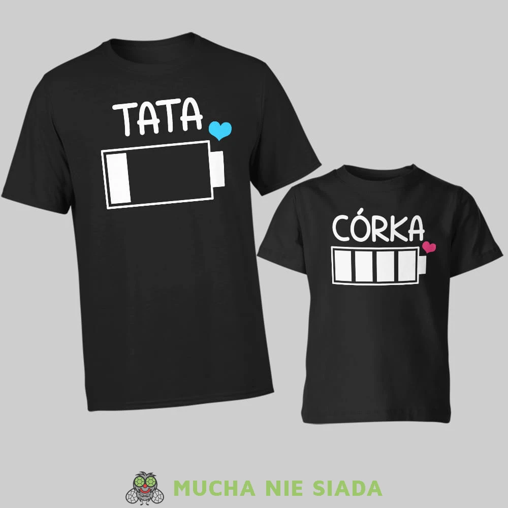 tata córka bateria, zestaw czarnych koszulek dla taty i córki, na prezent, fajne koszulki, mucha nie siada, rodzina.jpg