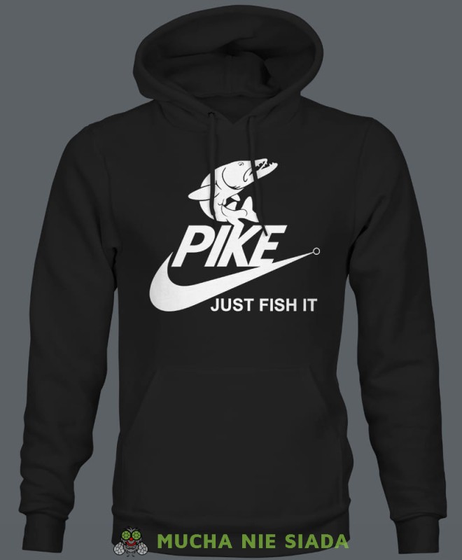 pike just fish it, czarna męska bluza z kapturem dla wędkarza, na co dzień, na prezent, fajna bluza, wędkarstwo, na ryby, mucha nie siada, mns.jpg