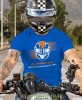 Gdy zakładam kask zaczynam inaczej patrzeć na świat, niebieska koszulka motocyklowa, motocykl, motocyklista.jpg