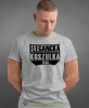 E LEGANCKA koszulka tego, szara męska koszulka z nadrukiem na co dzień, na prezent, fajna koszulka, dla chłopaka, dla męża, mucha nie siada opis.jpg