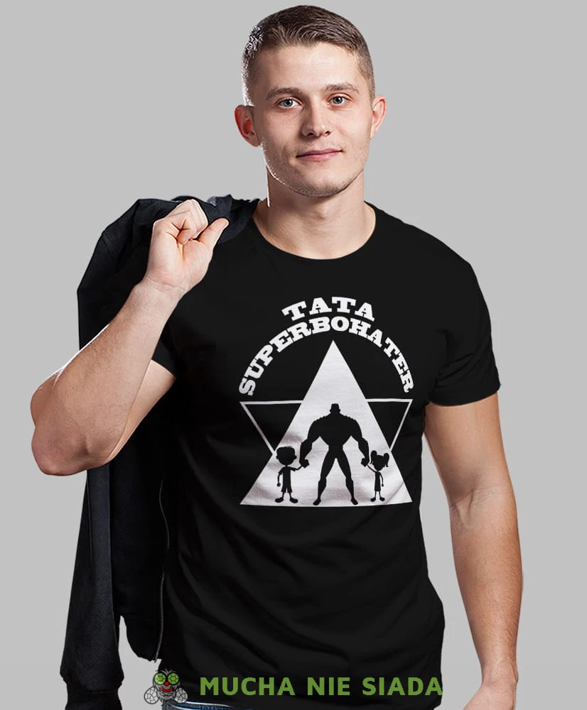 tata superbohater, czarna męska koszulka z nadrukiem dla taty, szara koszulka, dzień taty, koszulka dla ojca, koszulka na dzień ojca, t-shirt dla taty, prezent dla taty, koszulka męska, mucha nie siada, mns.jpg