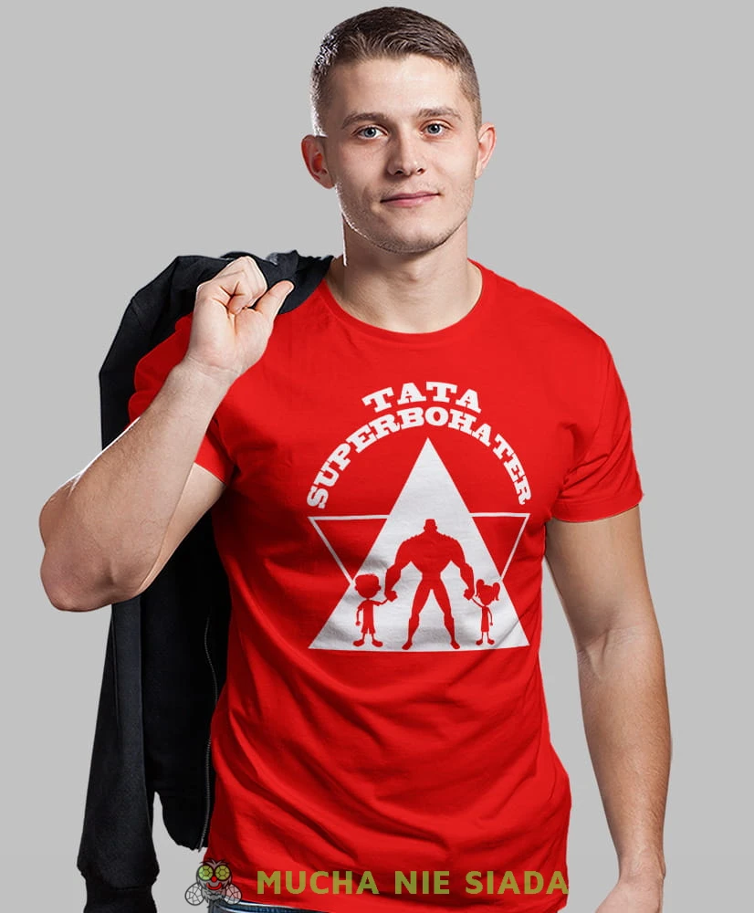 tata superbohater, czerwona męska koszulka z nadrukiem dla taty, szara koszulka, dzień taty, koszulka dla ojca, koszulka na dzień ojca, t-shirt dla taty, prezent dla taty, koszulka męska, mucha nie siada, mns.jpg