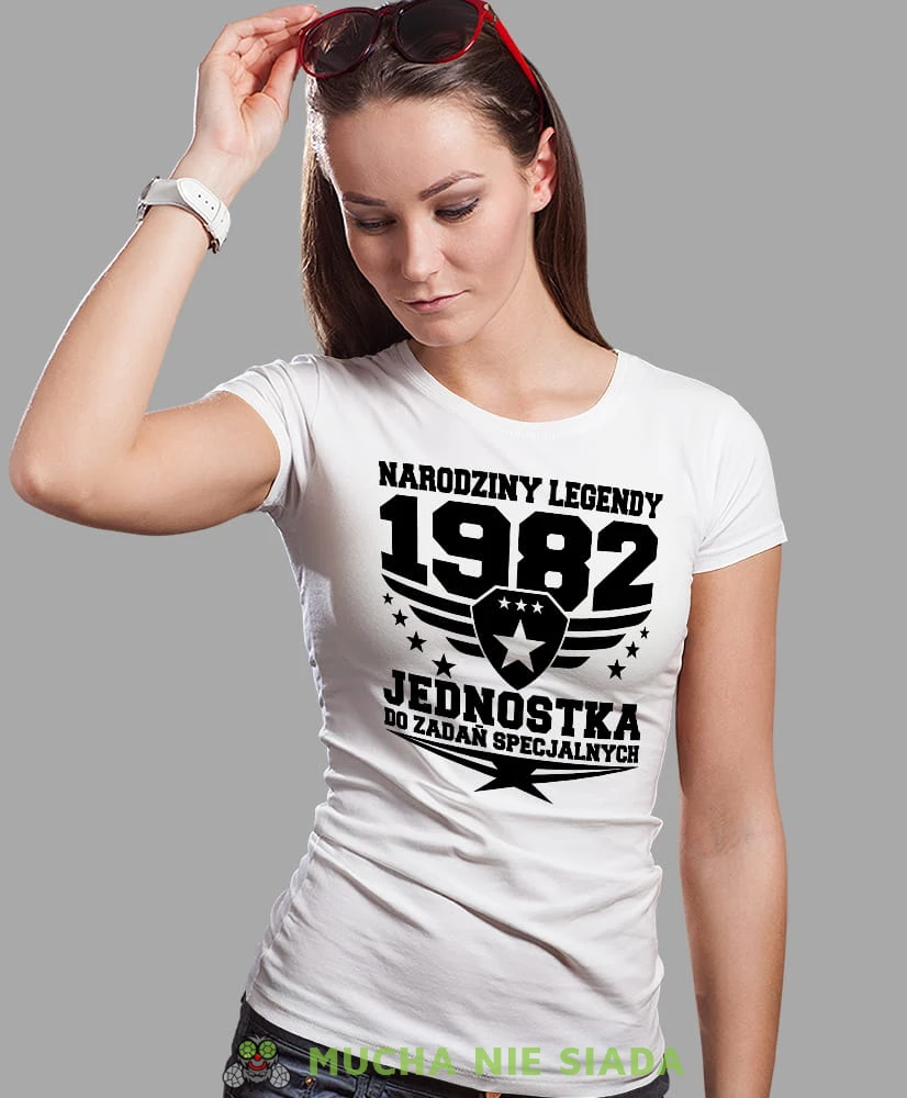 narodziny legendy jednostka do zadań specjalnych, biała damska koszulka urodzinowa z nadrukiem, na urodziny, na prezent, dla niej, mucha nie siada, mns.jpg