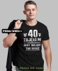 20, 30, 40, 50, 60, 70, 80 zajęło mi żeby wyglądać tak dobrze, czarna męska koszulka urodzinowa, na urodziny, na prezent, fajna koszulka, dla chłopaka, dla męża, mucha nie siada, opis.jpg